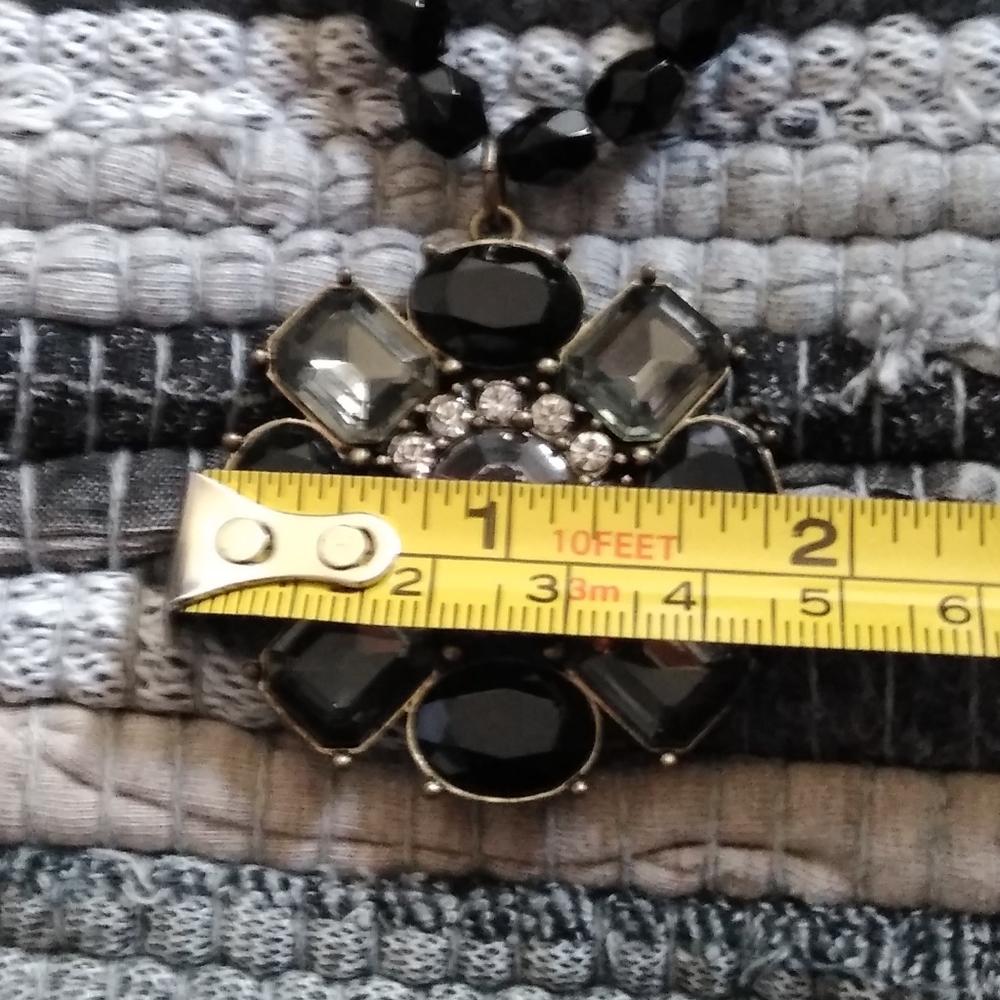 Vintage Brass and Black Beaded Pendant Necklace - Picture 13 of 15
